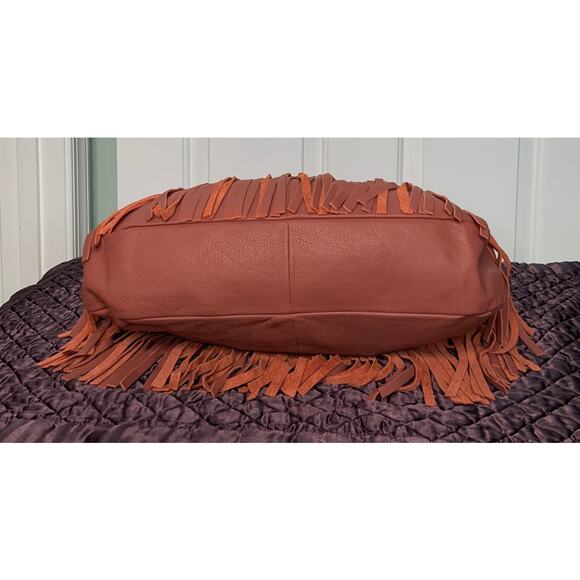 B. Makowsky Coral Leather Fringe Hobo Shoulder Bag - Picture 3 of 9